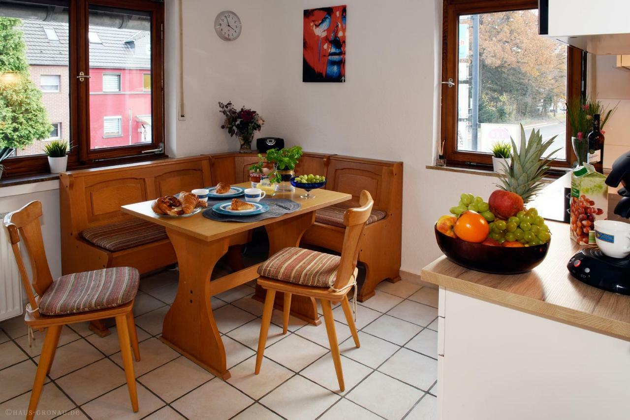 Haus Gronau Apartment Бергиш Гладбах Екстериор снимка