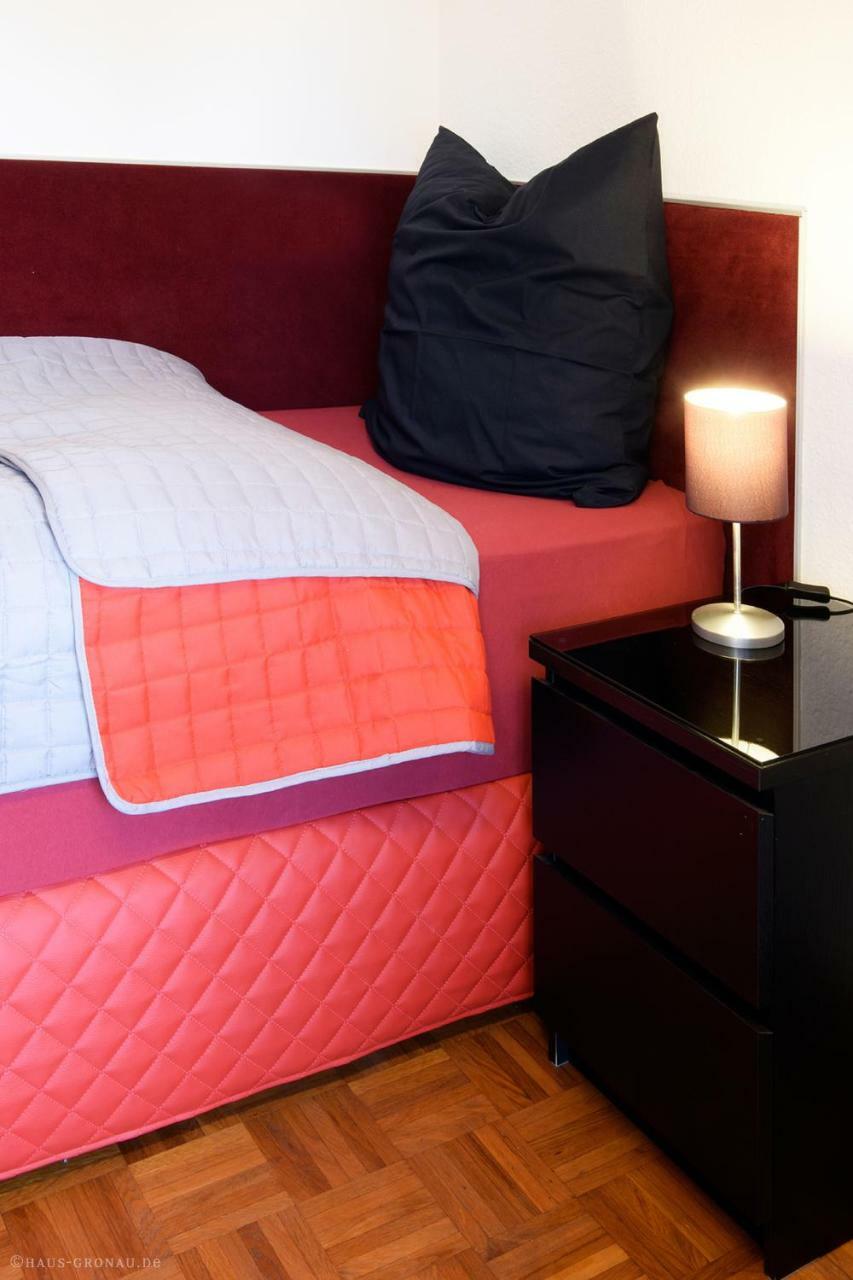 Haus Gronau Apartment Бергиш Гладбах Екстериор снимка