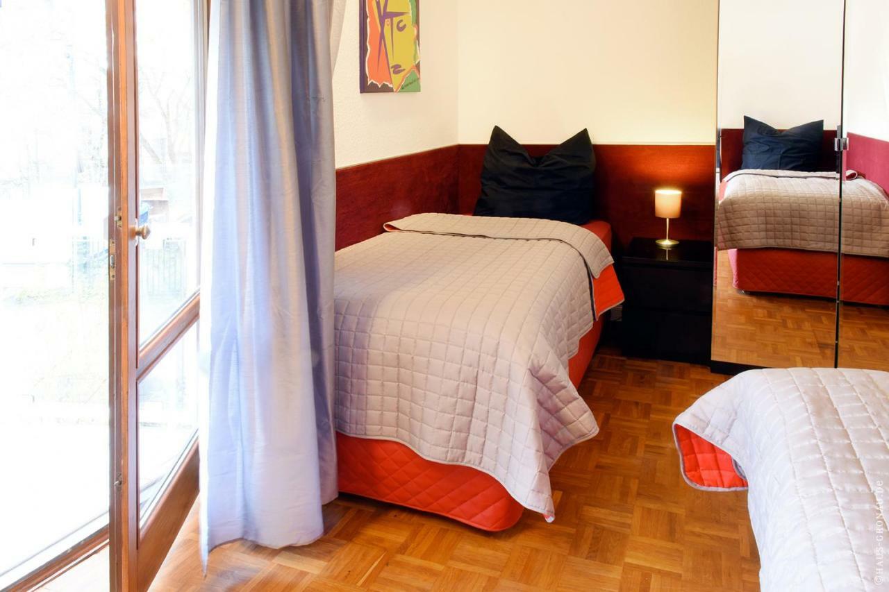 Haus Gronau Apartment Бергиш Гладбах Екстериор снимка