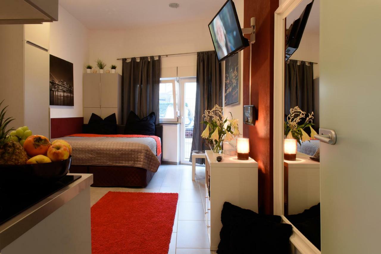 Haus Gronau Apartment Бергиш Гладбах Екстериор снимка