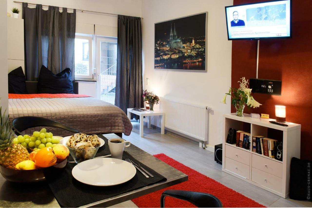 Haus Gronau Apartment Бергиш Гладбах Екстериор снимка
