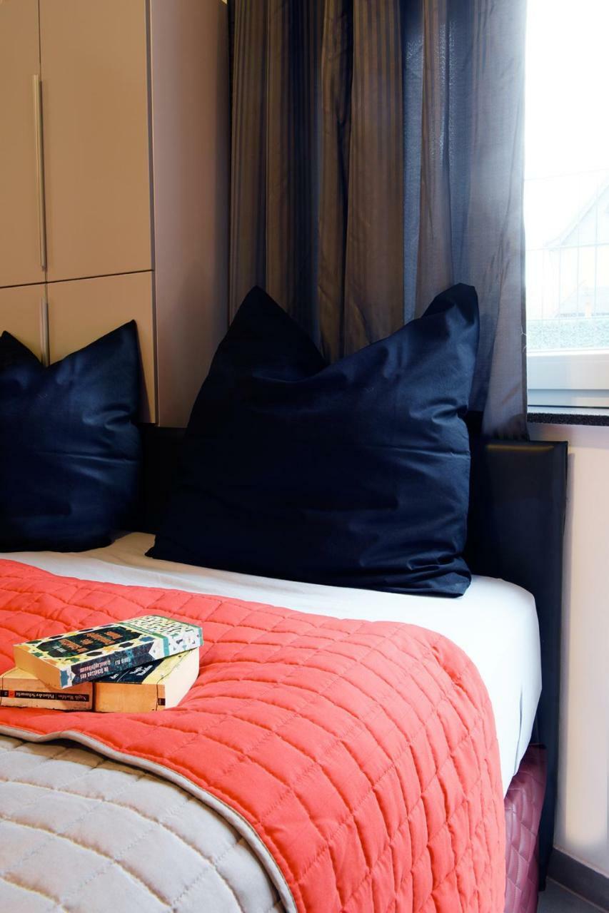 Haus Gronau Apartment Бергиш Гладбах Екстериор снимка